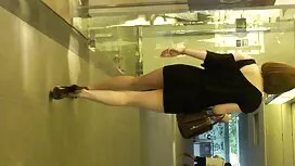 فاتنة رهيبة يؤدي فيل ...