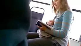 أعطت سيدة ناضجة بات  ...