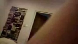 الكلبة مع الثدي الصغ ...