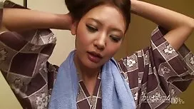 الملاعين امرأة سمراء ...