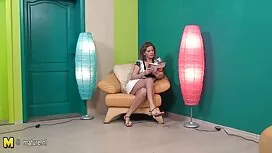 دينا تمتص كبيرة سكسى ...