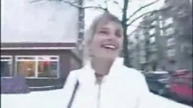 يبتلع ديك كله سكسي ه ...